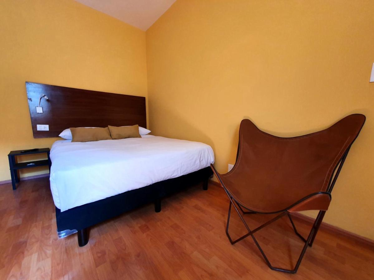 Lindas Suites Eugenio Sue メキシコシティ エクステリア 写真