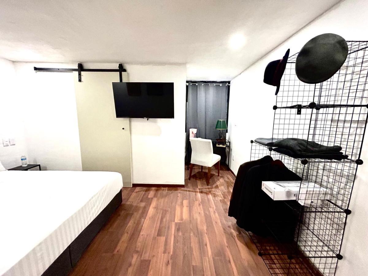 Lindas Suites Eugenio Sue メキシコシティ エクステリア 写真