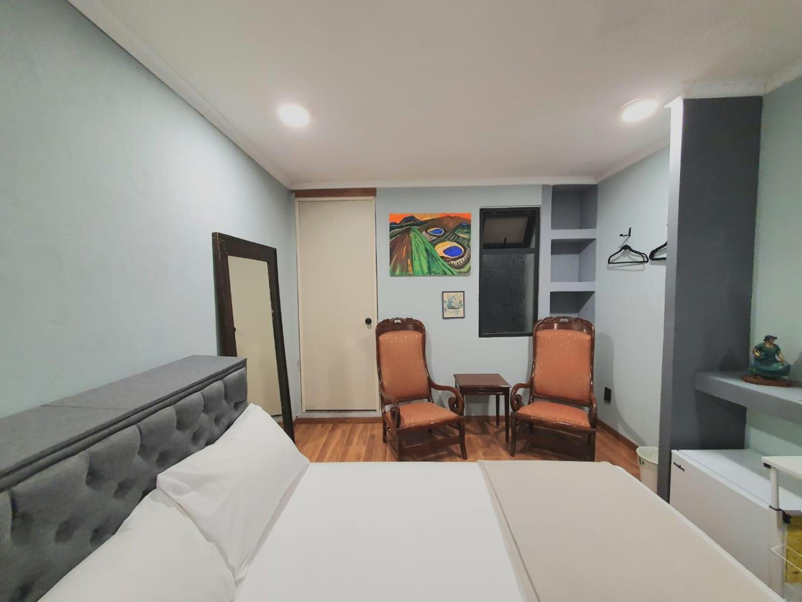 Lindas Suites Eugenio Sue メキシコシティ エクステリア 写真