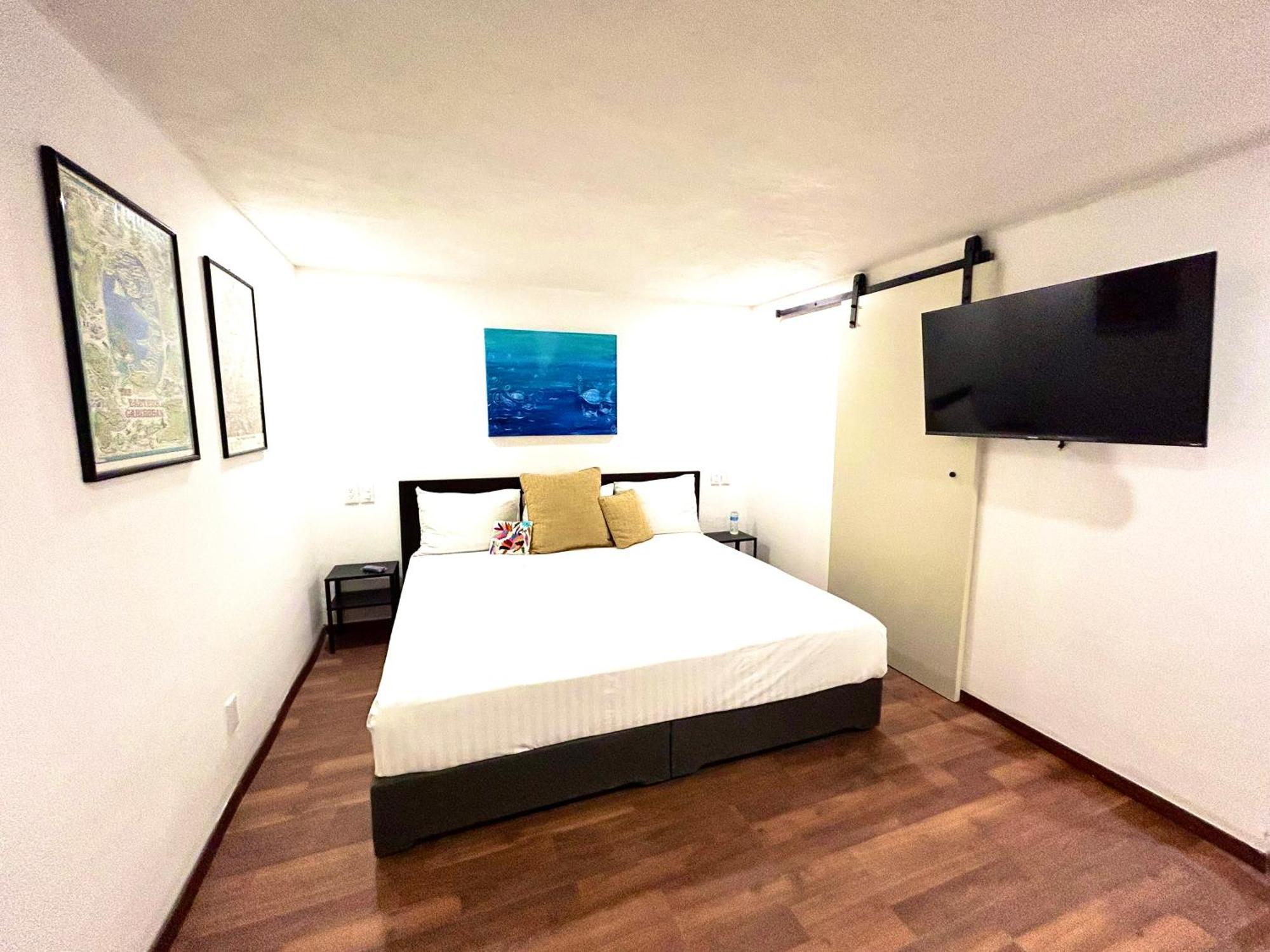 Lindas Suites Eugenio Sue メキシコシティ エクステリア 写真