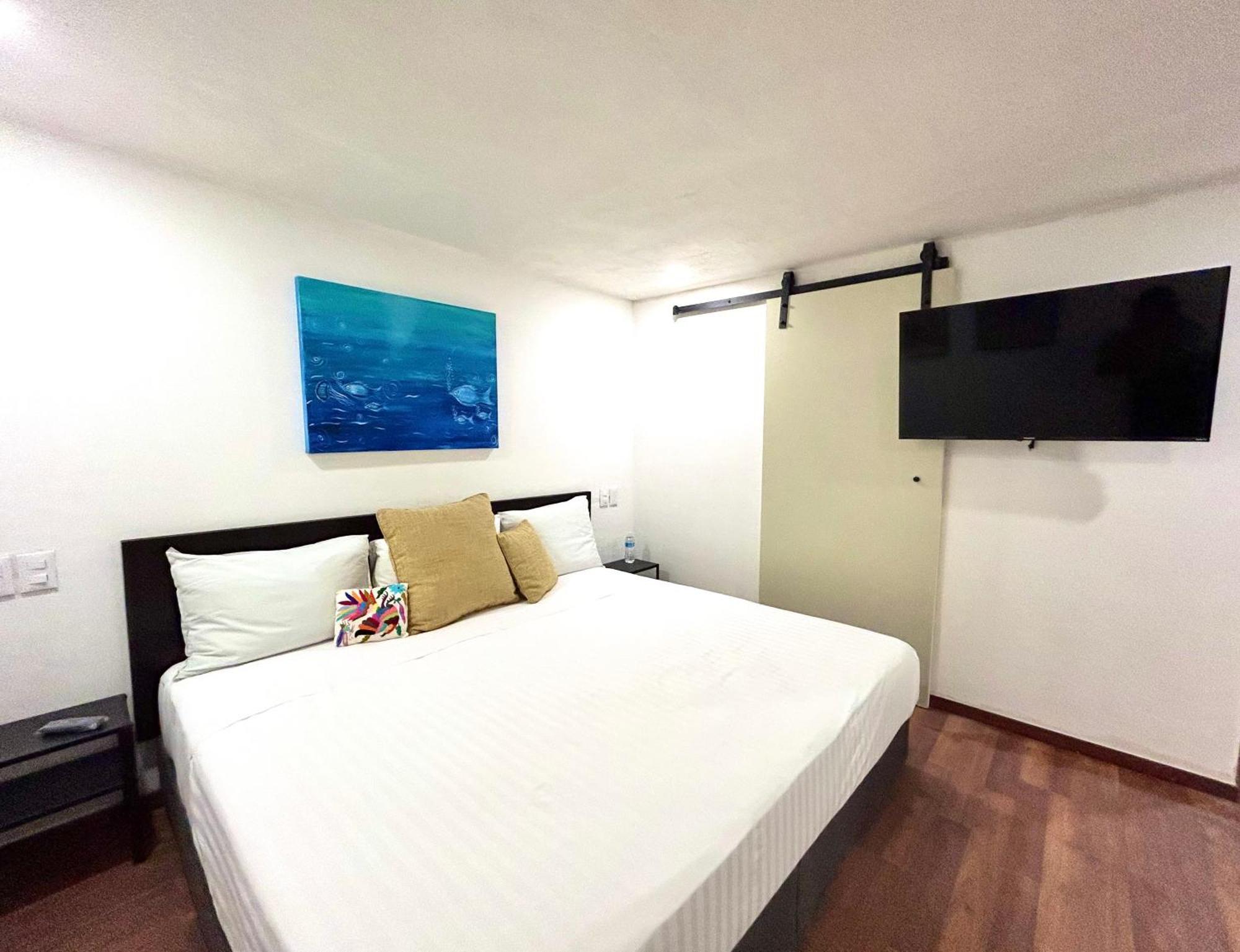 Lindas Suites Eugenio Sue メキシコシティ エクステリア 写真