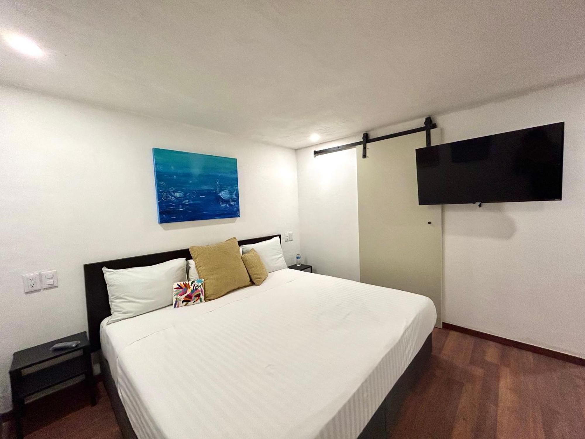 Lindas Suites Eugenio Sue メキシコシティ エクステリア 写真