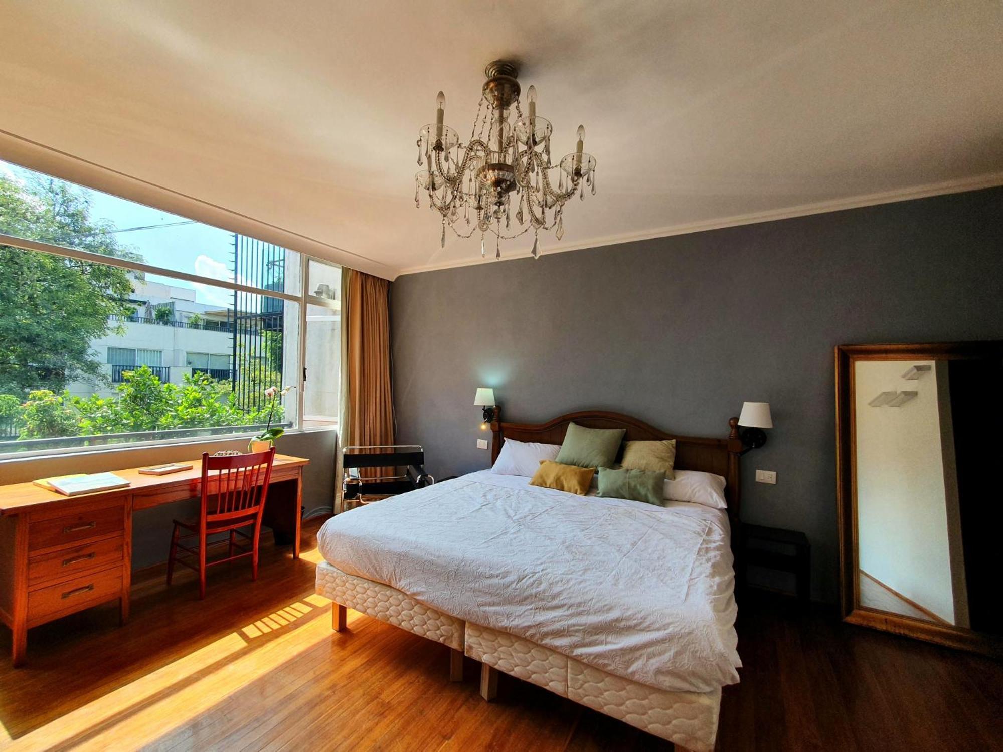 Lindas Suites Eugenio Sue メキシコシティ エクステリア 写真