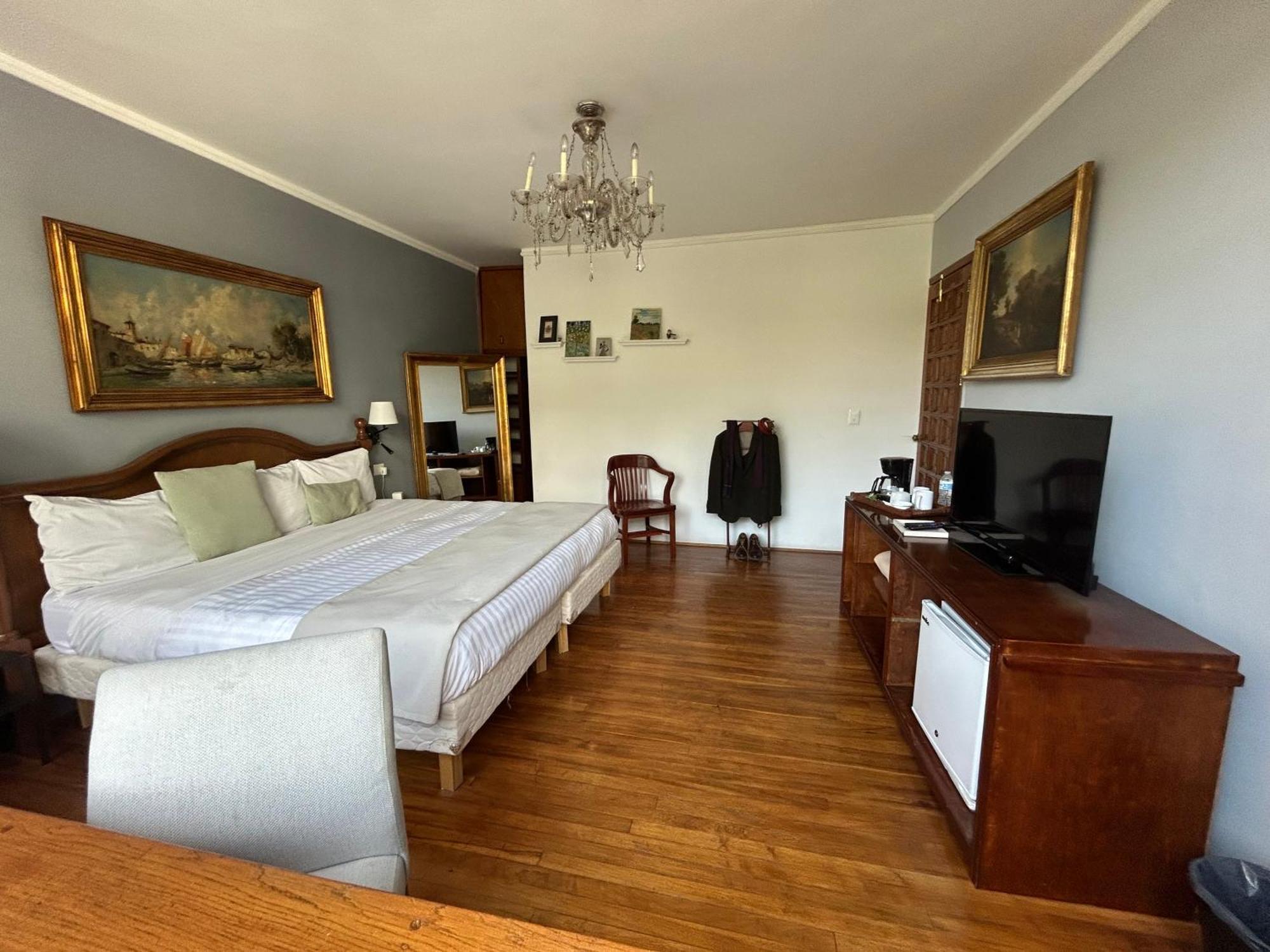 Lindas Suites Eugenio Sue メキシコシティ エクステリア 写真
